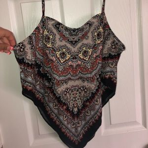 trendy triangle top!